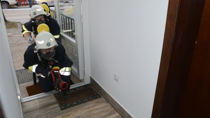 vježba gornja stubica 8.jpg