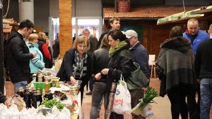 proljeće na zabočkom placu.jpg