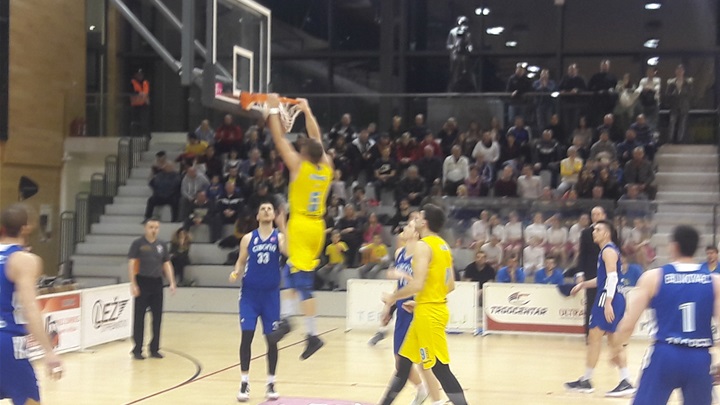 Zakucavanje Petra Marića