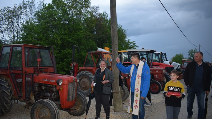 Na sv. Josipa Radnika blagoslov traktora u župi Marija Bistrica3.JPG
