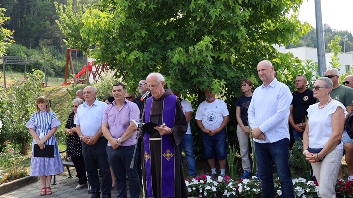 durmanec-spomen na zeljka pavica (23).JPG