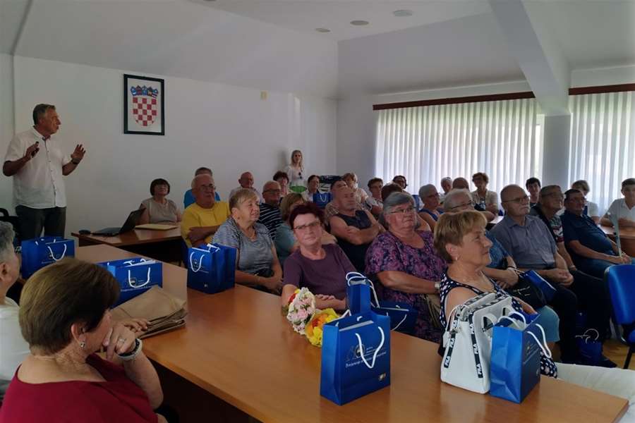 Konjščina - udruga umirovljenika.jpg