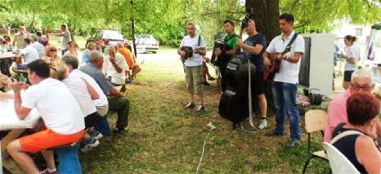 vikendaši sviraju (1).JPG