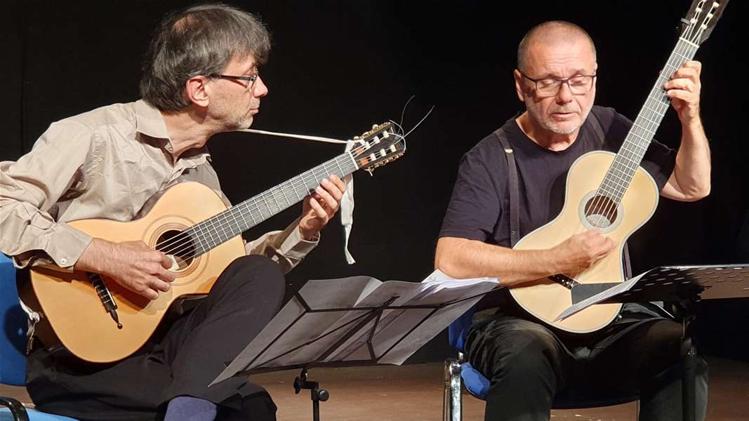 Koncert na romantičnim gitarama 2.jpg