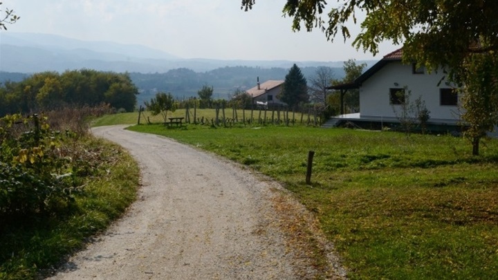 gornja stubica nerazvrstane ceste.jpg