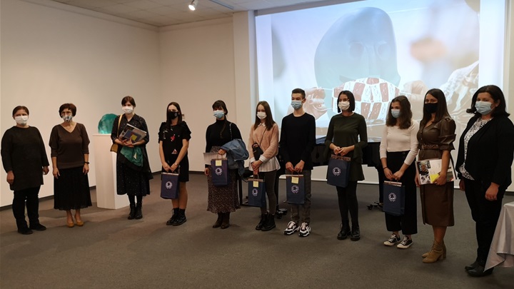 -Gjalski srednja škola