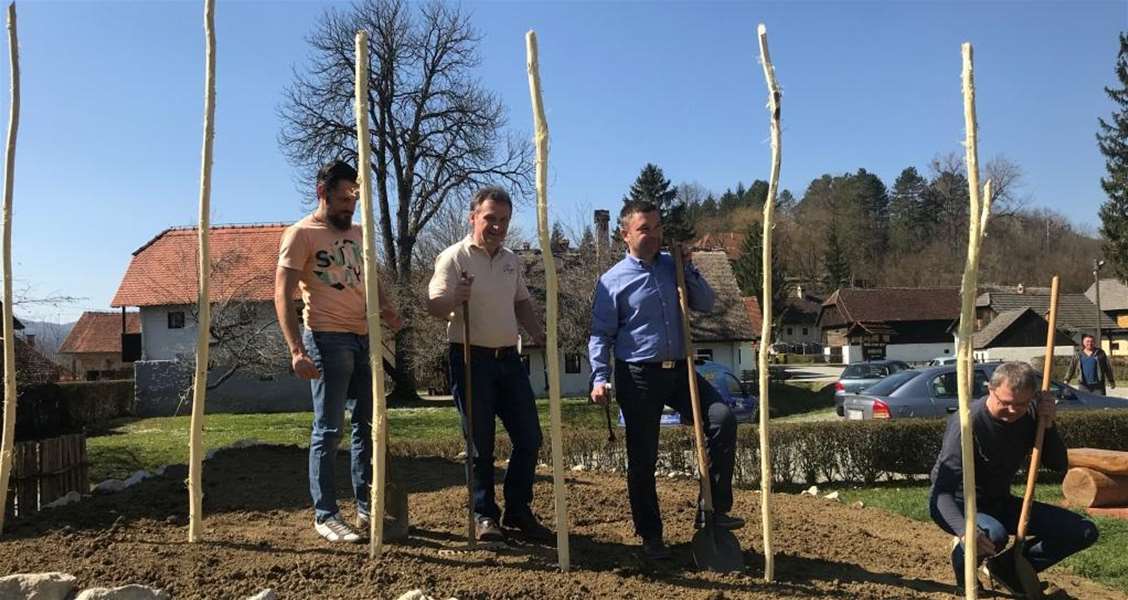 vingorad autohtonih sorti kumrovec glavna.jpg