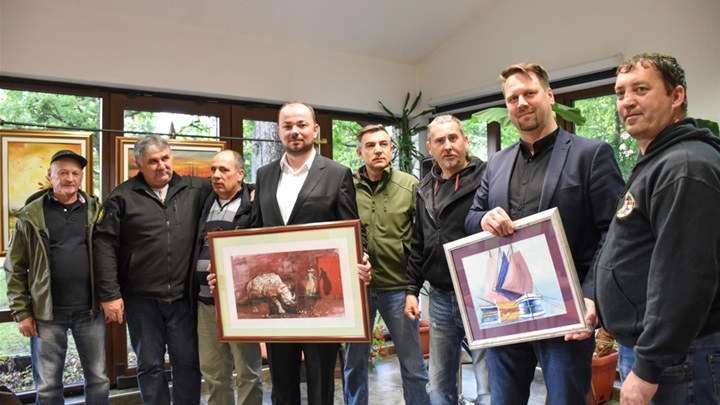 aukcija slika oro
