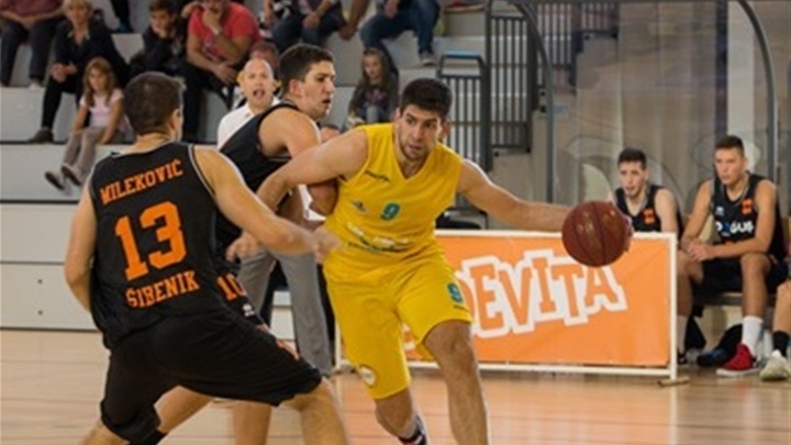 Antonio Vlaić u napadu