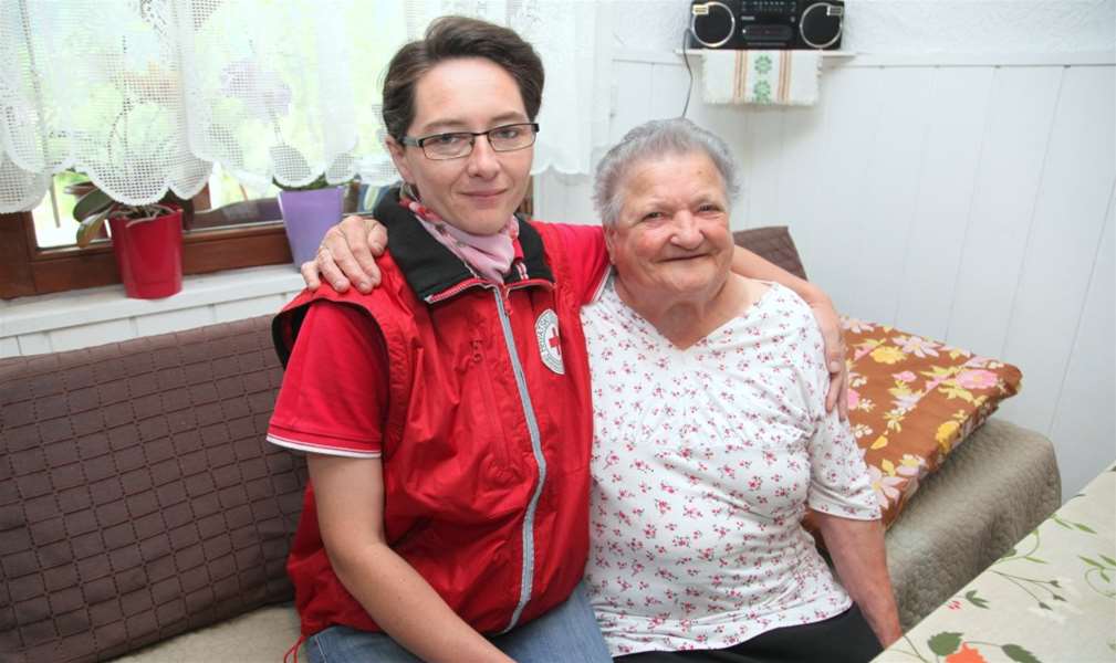 Marija Vučilovski s gerontodomaćicom Kristinom Šenator