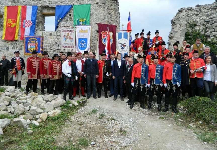 kostelska pištola 4.jpg