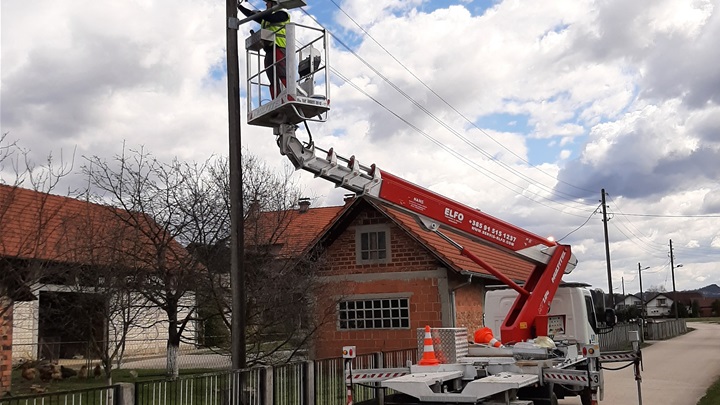 Promjena svjetiljki na području grada.jpg