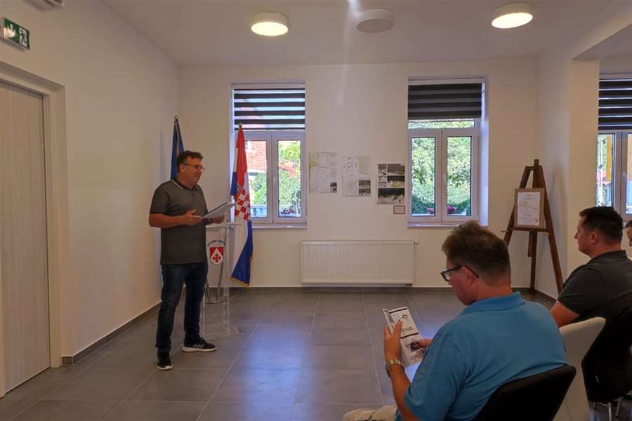 Općina Lobor - spomen obilježje braniteljima (1).jpg