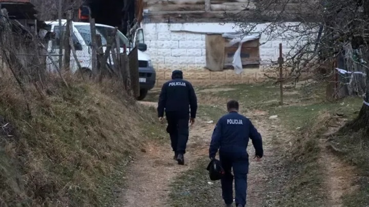 policija-farma PIXSEEL