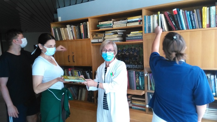 Djedovina knjige bolnici.jpg