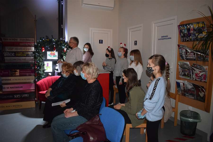 Na ''Stihoklepanju'' devet pjesnikinja i dva gosta iznenađenje online 3.JPG