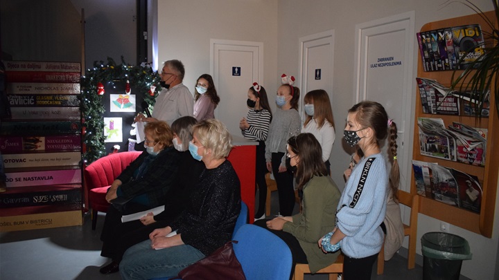 Na ''Stihoklepanju'' devet pjesnikinja i dva gosta iznenađenje online 3.JPG