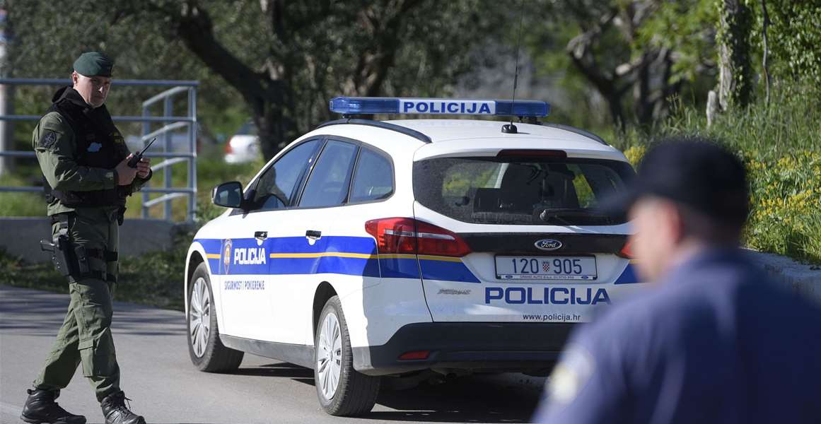 policija silovatelj-