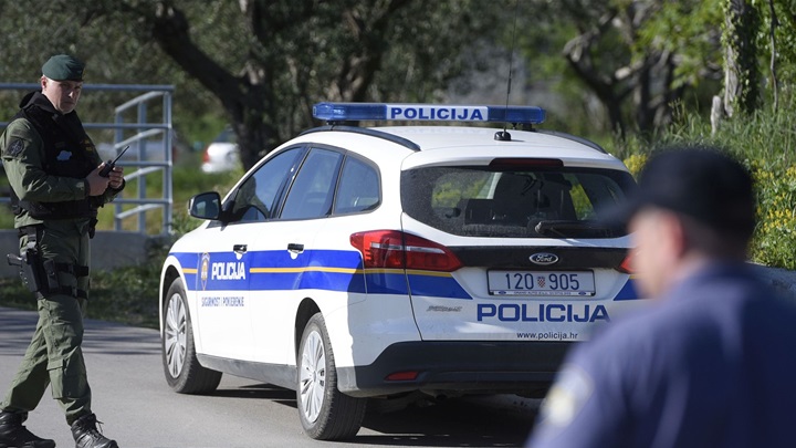 policija silovatelj-