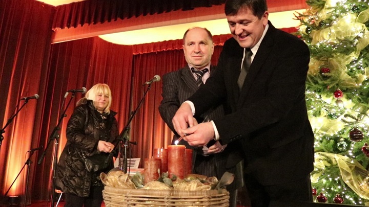 paljenje prve svijece glavna.jpg