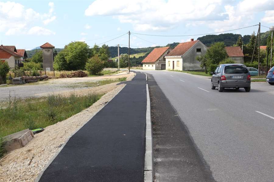 desinić nogostup.jpg