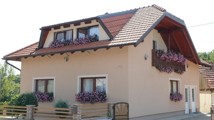 Najljepši cvjetni prozor privatne kuće