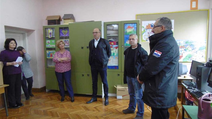 DONACIJA RAČUNALA ZABOK 4.jpg