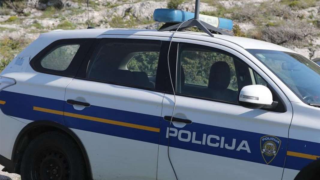 policija auto