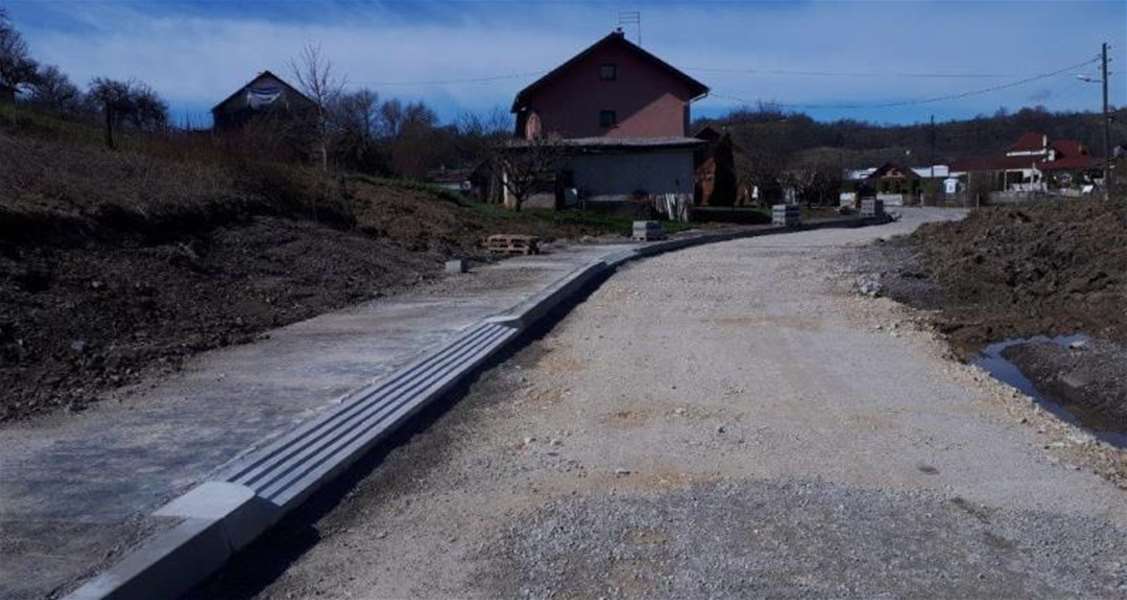 Radovi na nogostupu prema novoj Područnoj školi u Martinišću