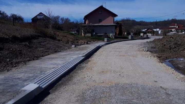 Radovi na nogostupu prema novoj Područnoj školi u Martinišću