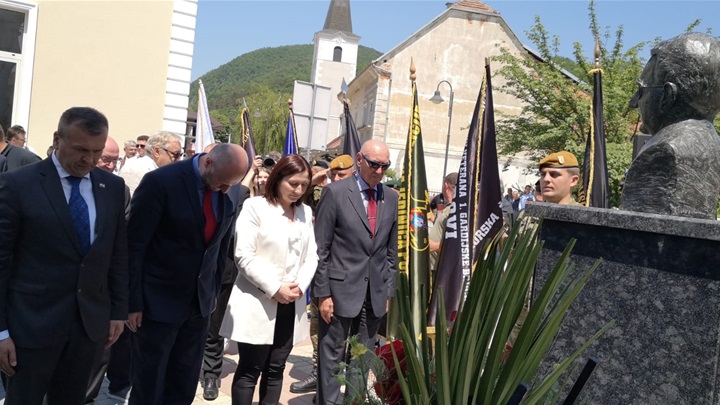 WhatsApp Image 2022-05-20 at 13.01.37.jpeg