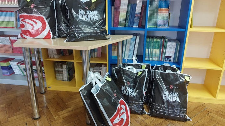 Donacija Udruge Hrvatska žena Marija Bistrica OŠ-i Marija Bistrica.jpg