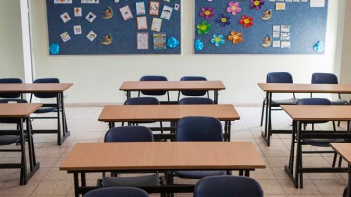 škola klupe ilustracija.JPG