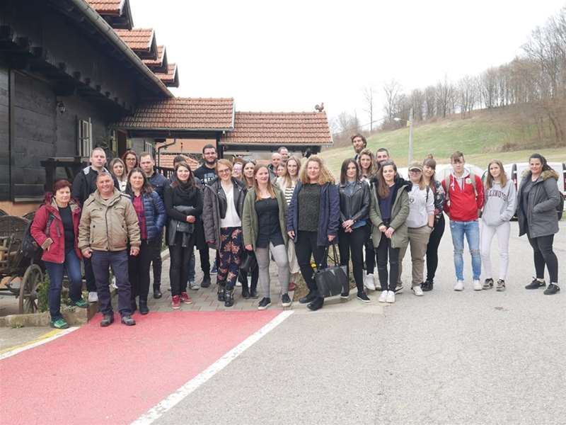 mladi poljoprivrednik