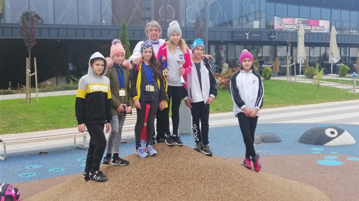 Olimpovci u Vukovaru.jpg