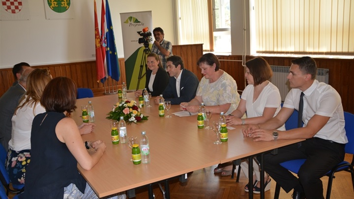 VELEPOSLANIK BRAZILA 2.jpg