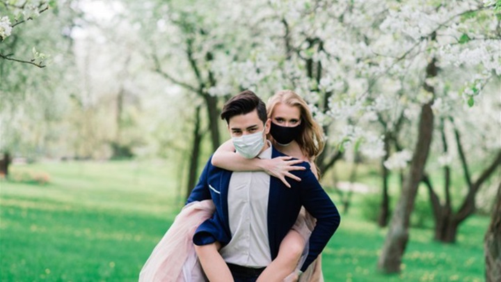 korona vjenčanje.jpg