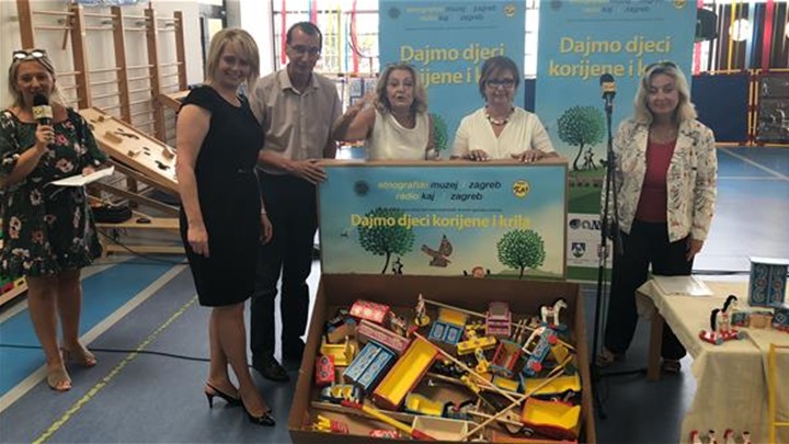 tradicijske igračke rijeka.JPG