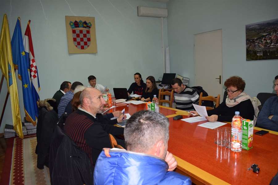 Koncesija za obavljanje dimnjačarskih poslova tvrtki ''Leuštek''.JPG