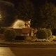 Noćni kupanac u fontani u Loboru