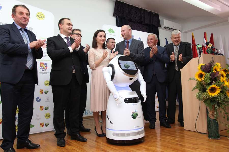 robotica i svi zajedno.jpg