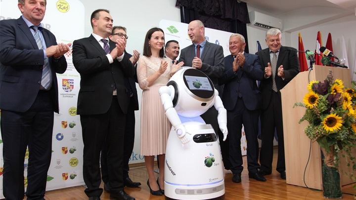 robotica i svi zajedno.jpg
