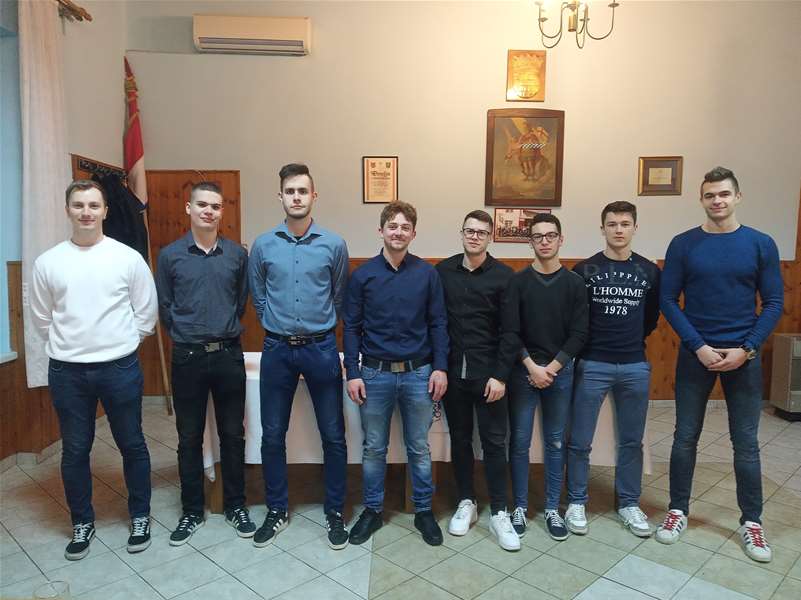 hrašćina društvo (2).jpg