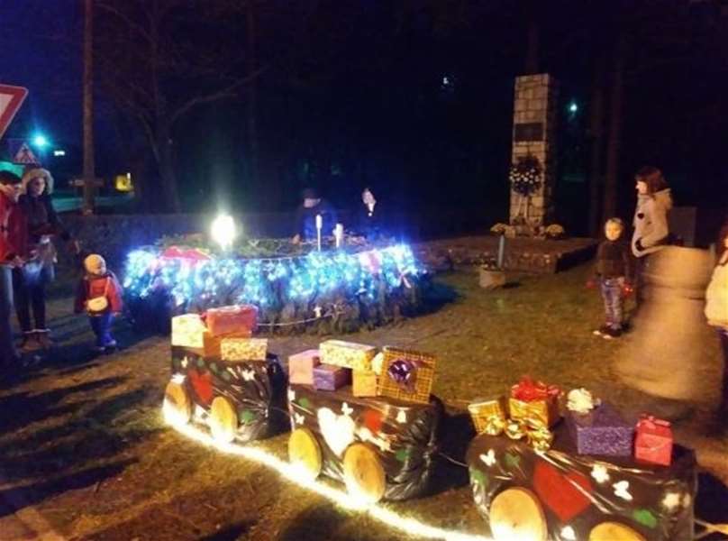 advent-560x416.jpg
