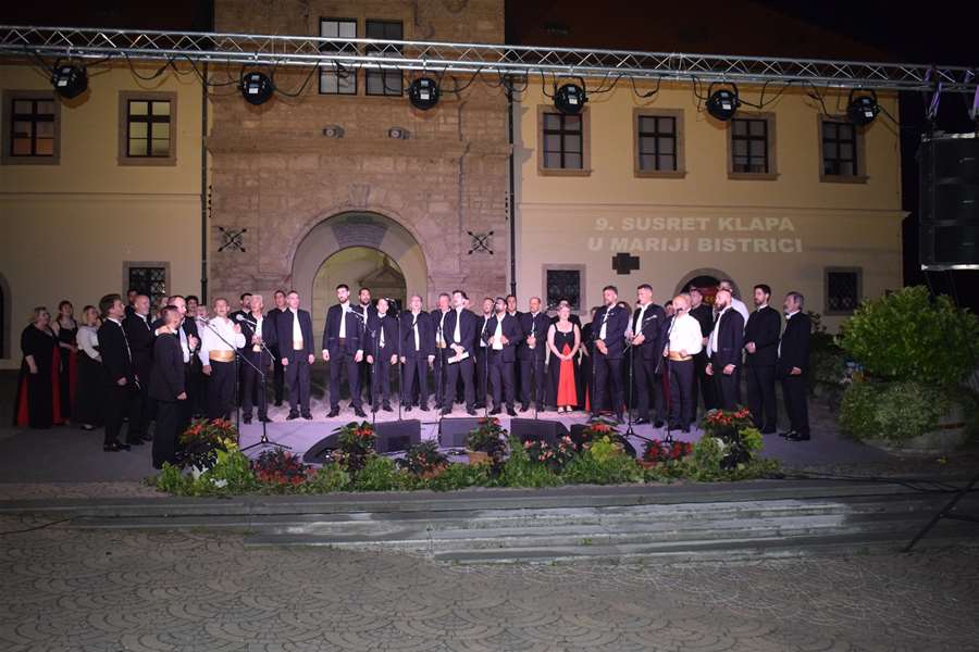 9. susret klapa u MB 37.JPG