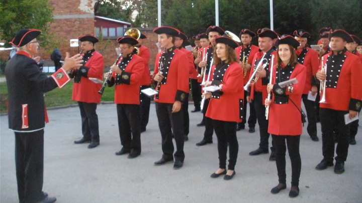 Gradski puhački orkestar.JPG