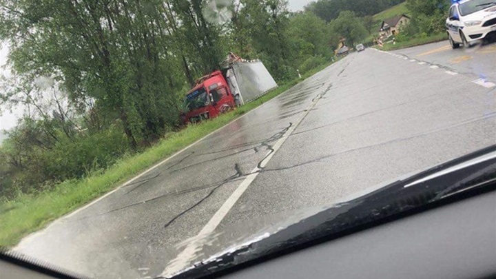 foto: Policija zaustavlja KZŽ