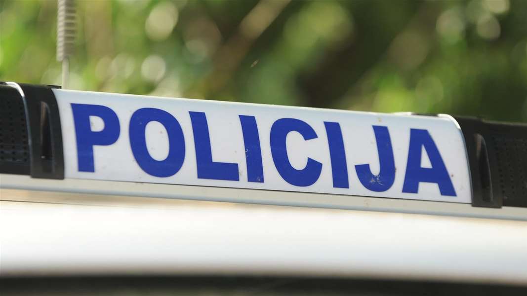 policija