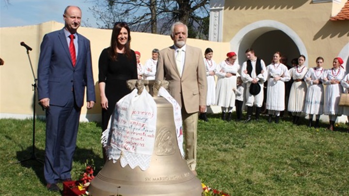 blagoslov zvona Belec.jpg