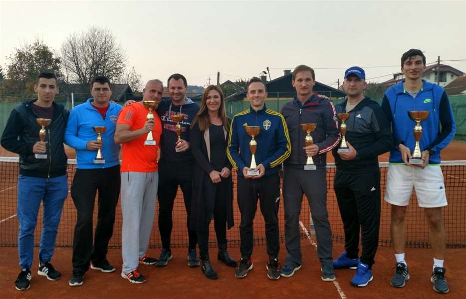 SPORT 16.10 _ TENIS BENKOVIĆ I PETRINEC DO POBJEDA  .jpg